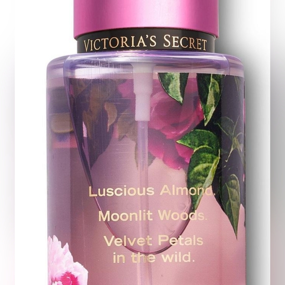 VICTORIA'S SECRET VELVET PETALS UNTAMED LIMITED EDITION FRAGRANCE BODY MIST - Picture 2 of 2